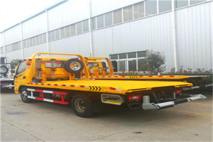 坊子附近拖车救援搭电